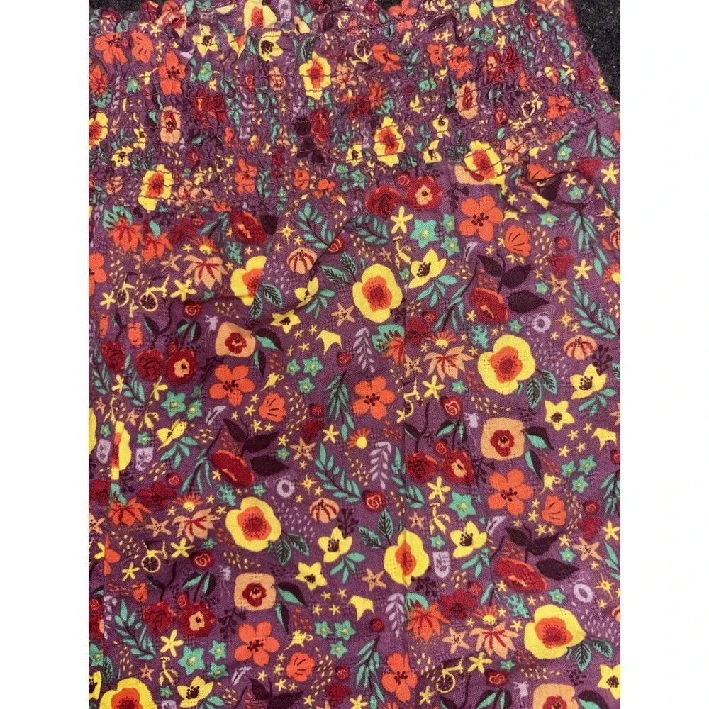 Disney‎ parks Floral Princess print shorts & crop top set- Large 0573
